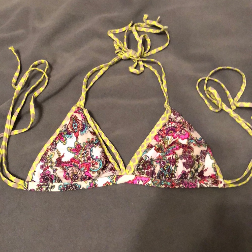 Victoria’s Secret Bikini Top